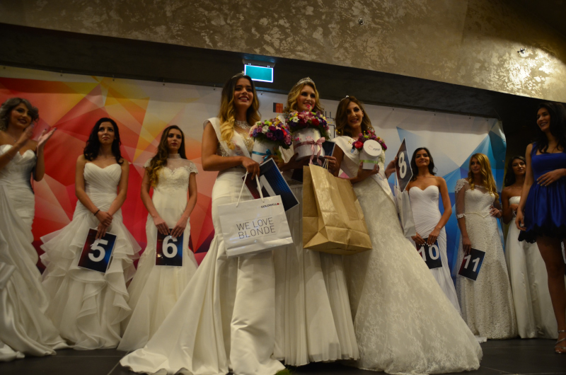 Miss Beauty mic_15