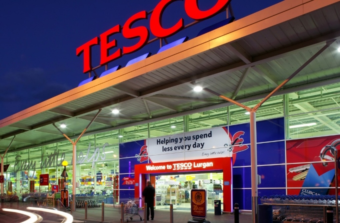tesco night (680x446)