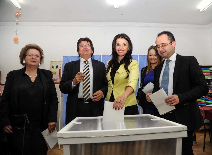 votare Nicolae Robu, Cristian Busoi  05 (701x513)